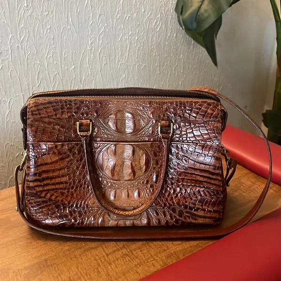 Vintage Brahmin crocodile embossed leather handbag shoulder bag small satchel - Picture 2 of 16